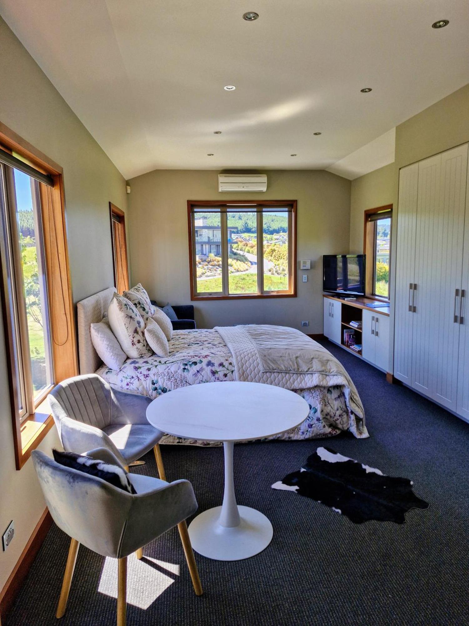 Studio Nestled In Ridgecrest Wanaka Exteriör bild
