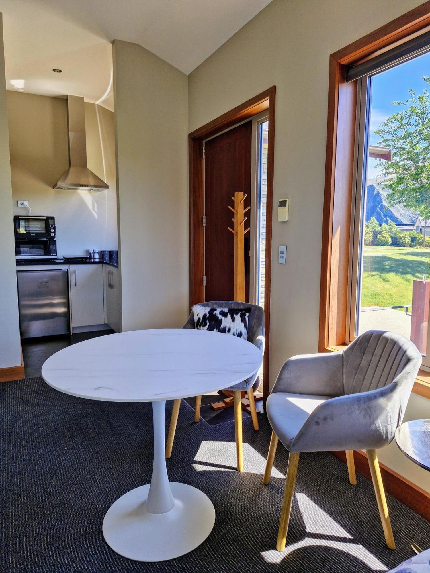 Studio Nestled In Ridgecrest Wanaka Exteriör bild