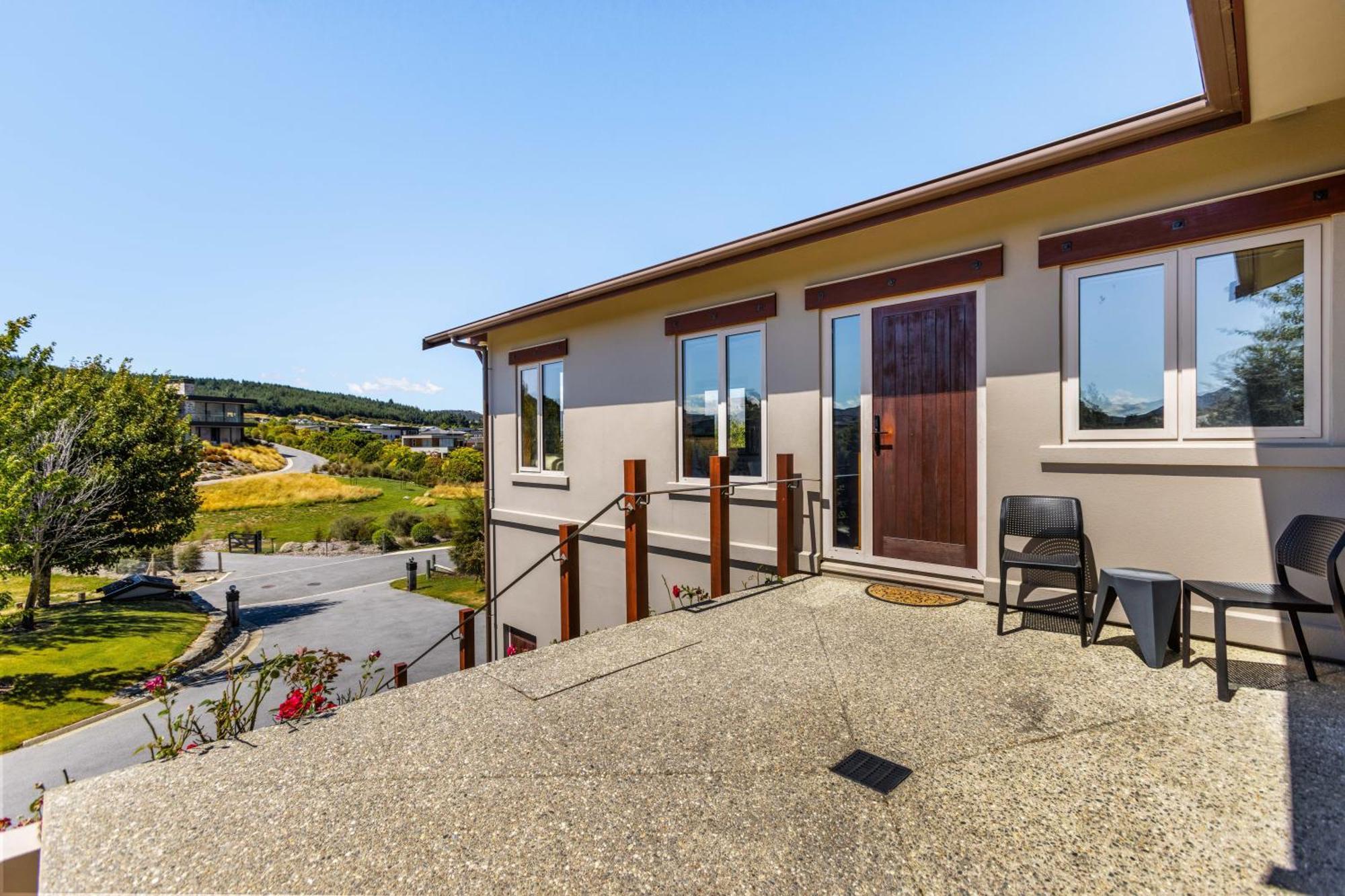 Studio Nestled In Ridgecrest Wanaka Exteriör bild